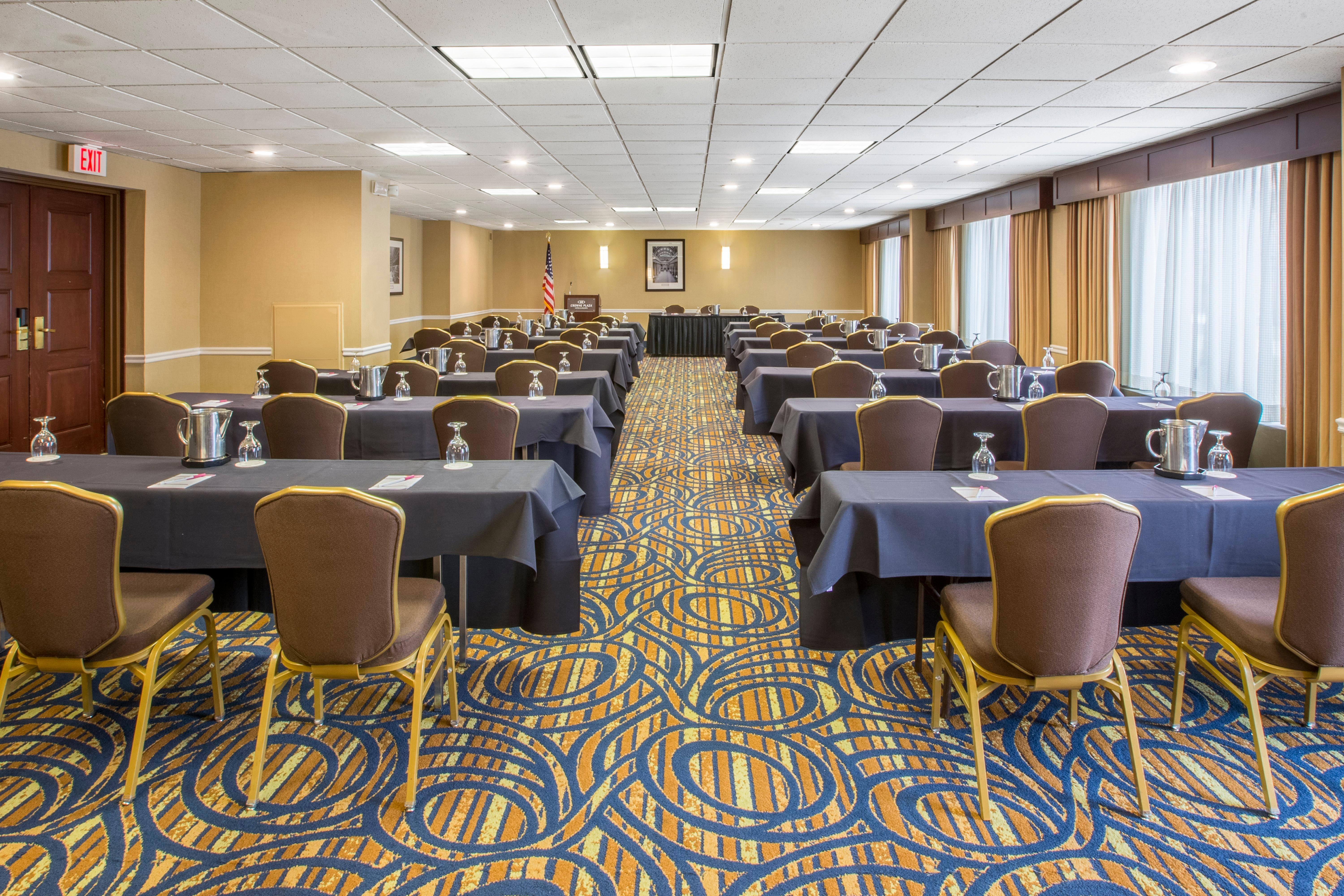 Hotel Ramada By Wyndham Cleveland Independence Exterior foto
