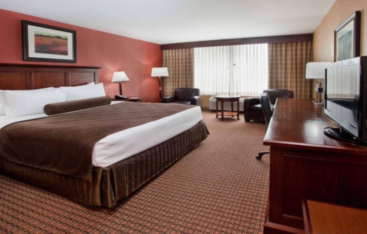 Hotel Ramada By Wyndham Cleveland Independence Exterior foto